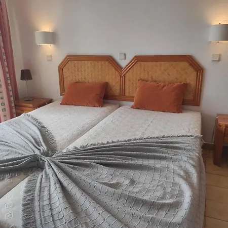 Sweet Clube Da Rocha 120 Apartment *